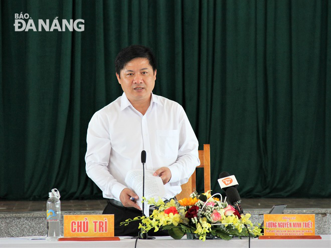 Chủ tịch HĐND thành phố Lương Nguyễn Minh Triết phát biểu chỉ đạo tại buổi làm việc. Ảnh: L.P