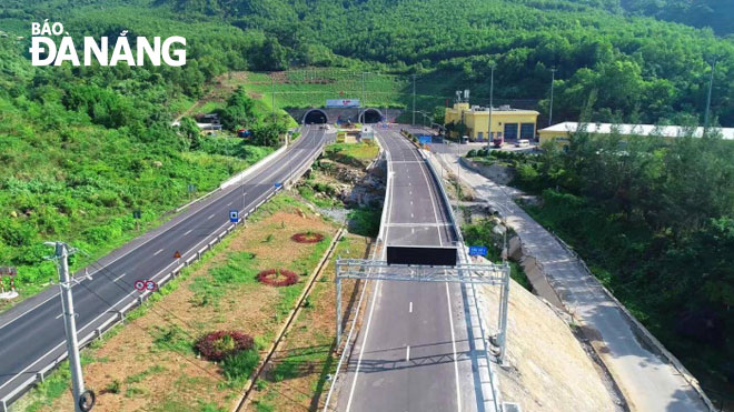 The approach road to the Hai Van 2 tunnel has just been put into use, contributing to improving traffic connection in Central Viet Nam.