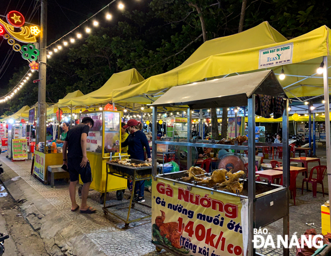 Food stalls offering the best food in Da Nang are located on Quang Xuong Street and in the site of the Tuy Loan traditional market.