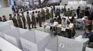 Hàn Quốc bầu cử địa phương: Áp lực với đảng của Tổng thống Moon Jae-in
