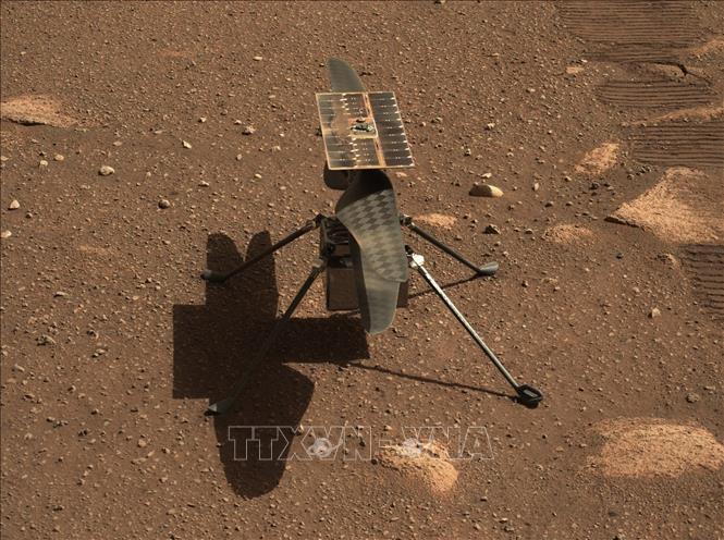 Trực thăng Ingenuity trên Sao Hỏa ngày 5/4/2021. Ảnh: AFP/TTXVN