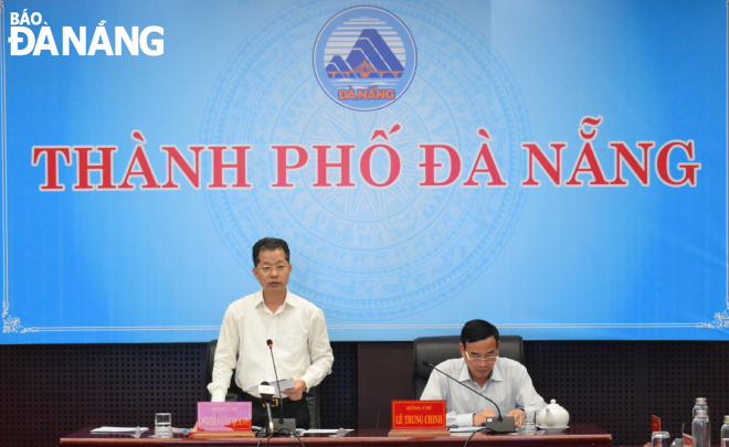 Bí thư Thành ủy Nguyễn Văn Quảng phát biểu tại buổi làm việc với Đảng ủy, lãnh đạo Sở Công thương vào chiều 20-4. Ảnh: KHÁNH HÒA
