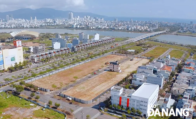  The construction site of 96 future-to-be-developed townhouses permitted for sale at Le Pavillon project in Hoa Cuong Nam ward, Hai Chau District, developed by Da Nang-headquartered Dat Xanh Mien Trung JSC 