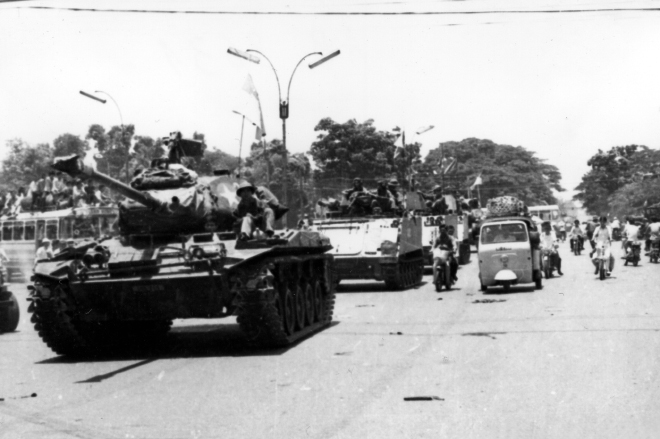 Xe tăng quân giải phóng tiến vào Sài Gòn năm 1975. Ảnh: TTXVN