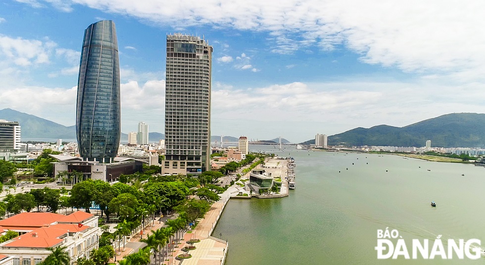 Da Nang looks more brilliant ahead of special political events 