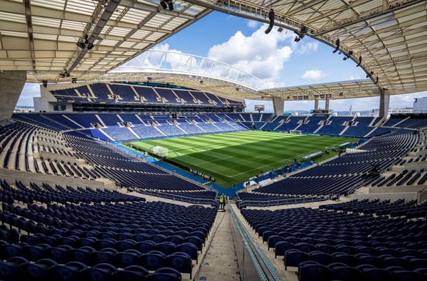 UEFA chuyển địa điểm tổ chức trận chung kết Champions League 2021