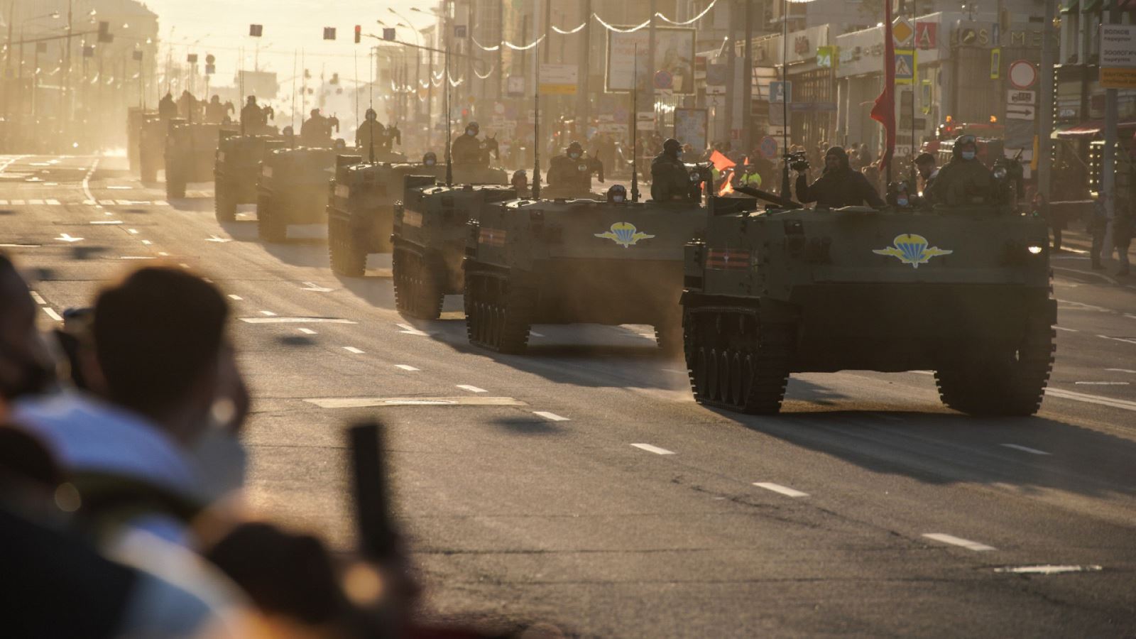 Lễ diễu binh Ngày Chiến thắng đầu tiên trong lịch sử nước Nga hiện đại được tổ chức vào năm 1995. Ảnh: Moskva News Agency