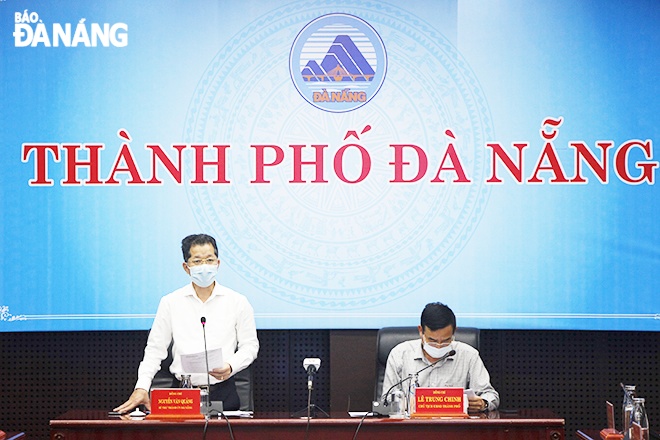 Bí thư Thành ủy Nguyễn Văn Quảng phát biểu chỉ đạo tại giao ban. Ảnh: XUÂN DŨNG