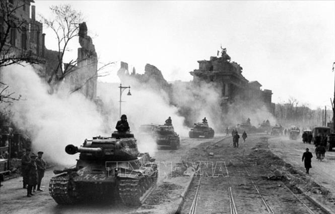 Ngày 25/4/1945, Hồng quân Liên Xô bao vây hoàn toàn Berlin - sào huyệt cuối cùng của phát xít Đức. Ảnh: Tư liệu quốc tế/TTXVN phát