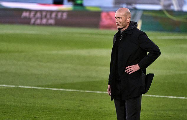 Zidane cùng các học trò lỡ cơ hội lên đỉnh bảng xếp hạng. Ảnh: DM