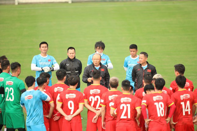  Đội tuyển Việt Nam nỗ lực tập luyện nhằm chuẩn bị cho vòng loại World Cup 2022. (Ảnh: PV/Vietnam+)