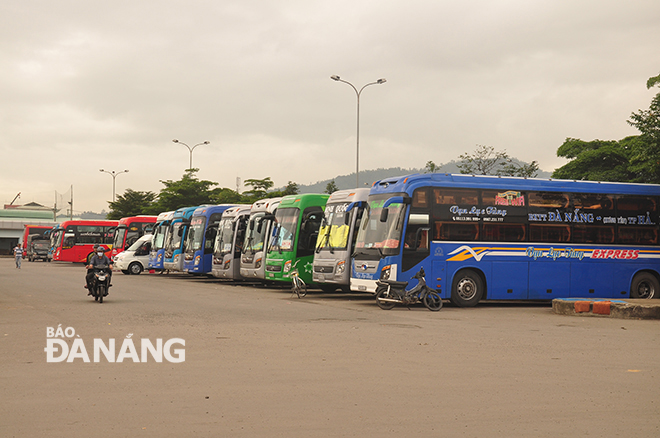 The Da Nang authorities on Wednesday started temporarily halting passenger transport services by inter-provincial fixed-route coach, contract vehicle, tourist coach and taxi operating on routes to the provinces of Phu Tho, Nam Dinh, Thanh Hoa, Ha Tinh, Quang Tri and Binh Thuan until further notice, 