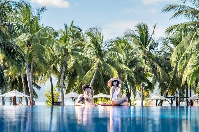 Vinpearl Luxury Nha Trang - Biệt thự biển sang trọng bên bờ biển thanh bình.