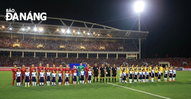 Sân Mỹ Đình Hà Nội sẽ là một trong những địa điểm cần nâng cấp để phục vụ SEA Games 31. Trong ảnh: Vòng loại World Cup 2022, đội tuyển Việt Nam gặp Malaysia (tháng 10-2019). Ảnh: ĐỨC CƯỜNG
