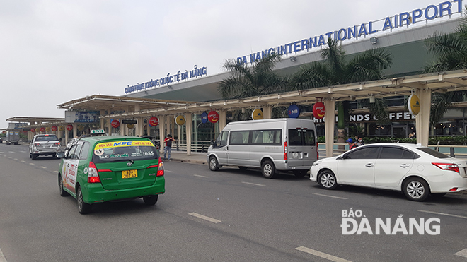 Da Nang has temporarily halted all passenger transport services operated by taxies and contract vehicles with fewer than nine seats from 6:00 am on May 17