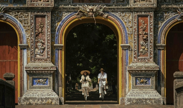 A scene of Camellia Sisters (Vietnamese title: Gia Gia Lam Chieu V) that will be made available globally on Netflix on June 10. — Photo Netflix 