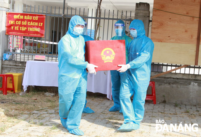  After the voting, functional force will disinfect the ballot box and seal it again. The election team’s members will be transported by medical vehicles under the supervision of functional local forces.