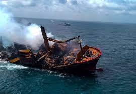 Chìm tàu chở hóa chất, Sri Lanka đối mặt với thảm họa môi trường