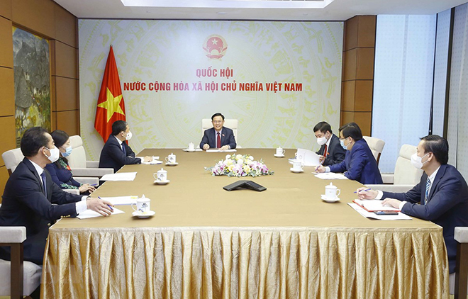 Nga xem xét chuyển giao công nghệ sản xuất Sputnik V cho Việt Nam