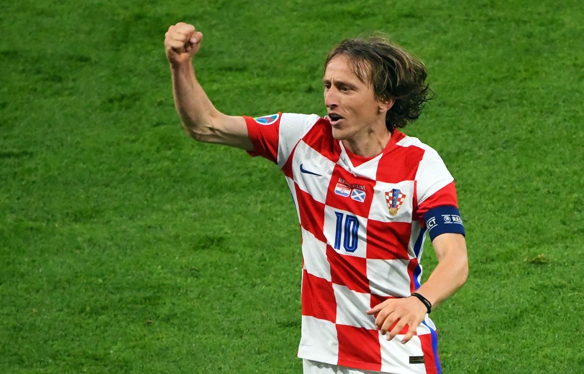 Luka Modric tỏa sáng đưa đội tuyển Croatia vào vòng 1/8 EURO 2020