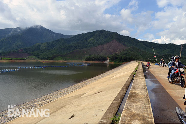 Phê duyệt đầu tư dự án công trình thủy lợi thay thế tuyến kênh thủy lợi của hồ chứa nước Hòa Trung