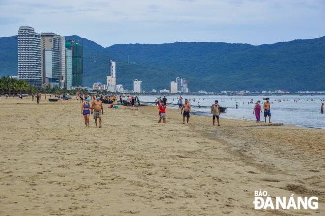 From 5:00am on Tuesday, beaches across the city started welcoming visitors and locals back after many days of being deserted under the swimming ban