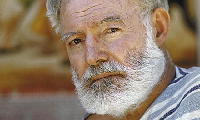 Cha đẻ của tác phẩm Ông già và Biển cả - Hemingway.