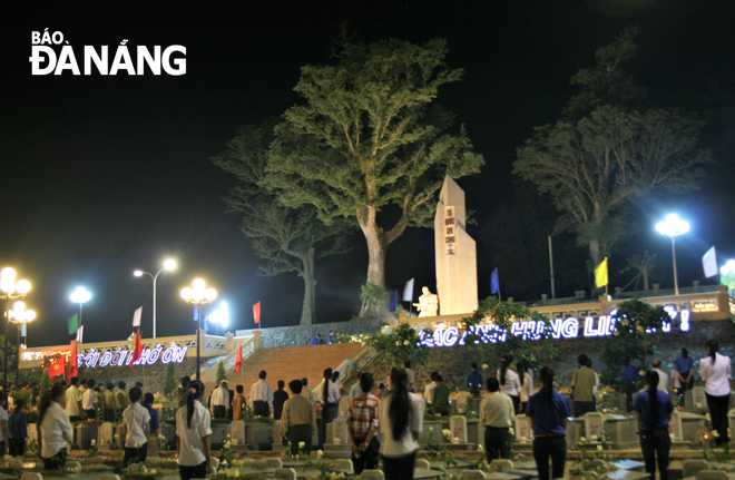 Những cây cốc cổ thụ còn sót lại ở Gò Cốc, phía trên Nghĩa trang Liệt sĩ xã Hòa Phong, huyện Hòa Vang, thành phố Đà Nẵng. Ảnh: V.T.L