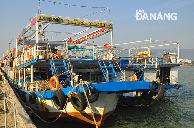 A tourist boat docks at Han River Port. Photo: THANH LAN