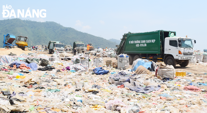 Currently, 85% of the total city-wide generated plastic waste volume is sent to the Khanh Son landfill. Photo: HOANG HIEP