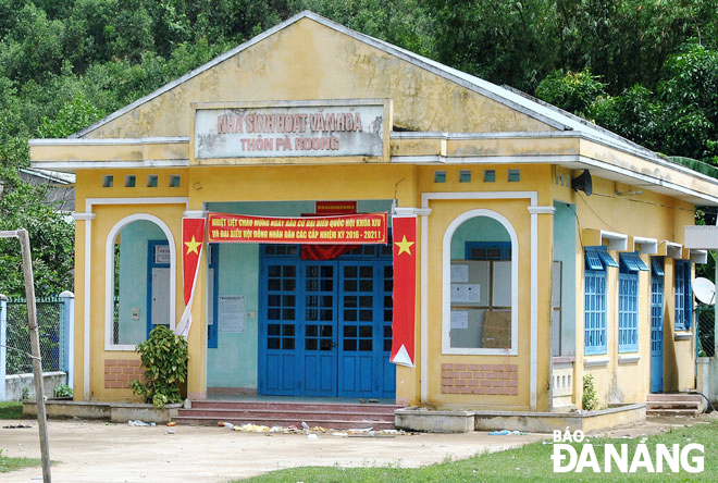 Nhà sinh hoạt văn hóa thôn Pà Roong, xã Cà Dy, huyện Nam Giang (tỉnh Quảng Nam).  Ảnh: N.V.G.P