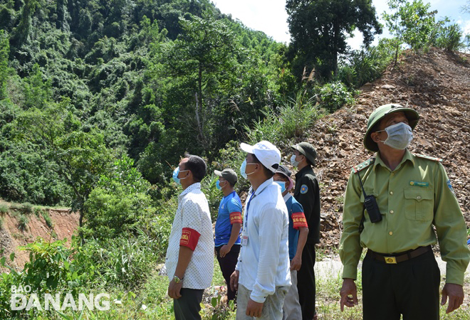 Lực lượng chốt chặn bảo vệ rừng ươi giáp với Vườn Quốc gia Bạch Mã. Ảnh: HOÀNG HIỆP