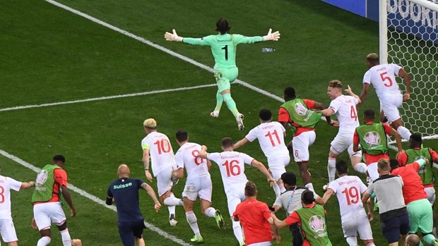 Thụy Sĩ ăn mừng sau khi tiễn Pháp khỏi EURO 2020. (Nguồn: Getty Images)