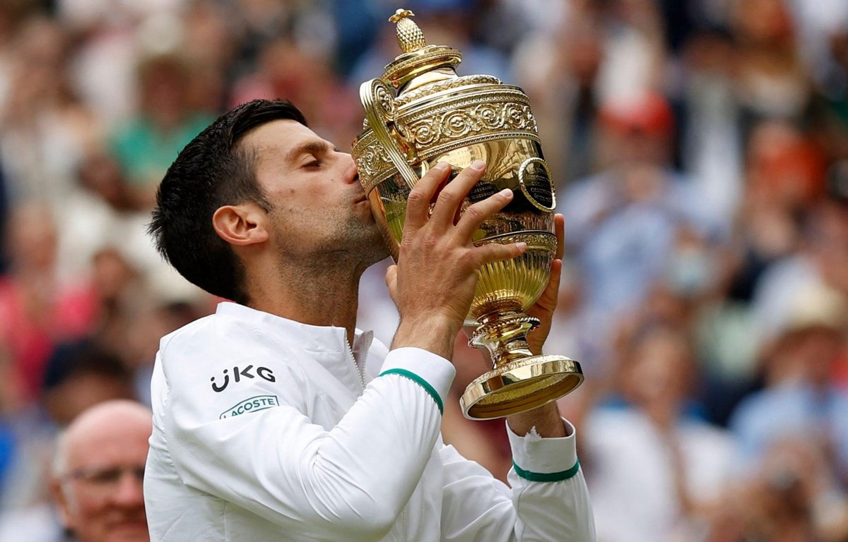 Vô địch Wimbledon, Djokovic san bằng kỷ lục của Federer và Nadal