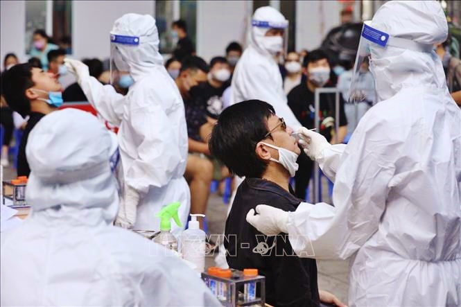 TP. Hồ Chí Minh cần khoảng 7.000 nhân viên y tế bổ sung hỗ trợ điều trị Covid-19