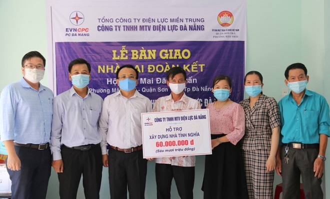PC Đà Nẵng: Gần 1,7 tỷ đồng trao tặng đến cộng đồng