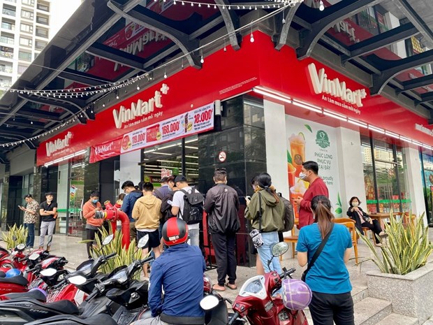 Up to 1,100 Vinmart+ stores with Phuc Long Kiosks inside are expected to open by the year-end (Photo: VNA)