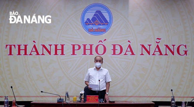 Da Nang Peoples Committee Vice Chairman Le Quang Nam said on on Thursday afternoon that the government will consider lifting ban on certain activities with proper precautions in place. Photo: PHAN CHUNG