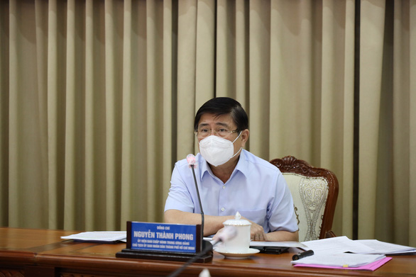 Chủ tịch UBND TP Hồ Chí Minh Nguyễn Thành Phong cho biết sẽ áp dụng giãn cách xã hội toàn thành phố theo Chỉ thị 16 trong 15 ngày, bắt đầu từ 0 giờ ngày 9/7. Ảnh: TTBC