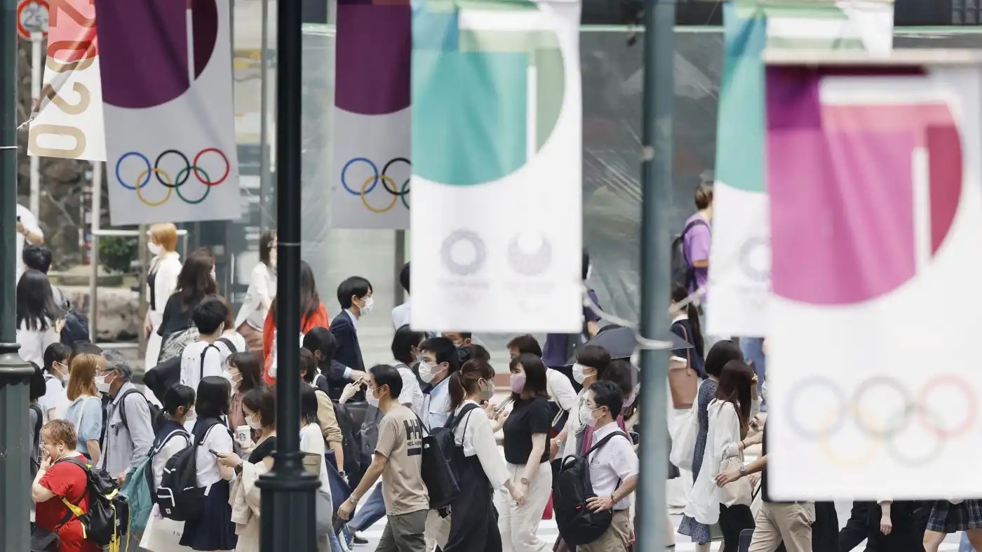 Khi Tokyo áp dụng tình trạng khẩn cấp, Thế vận hội có thể sẽ được tổ chức mà không có khán giả. Ảnh: Kyodo