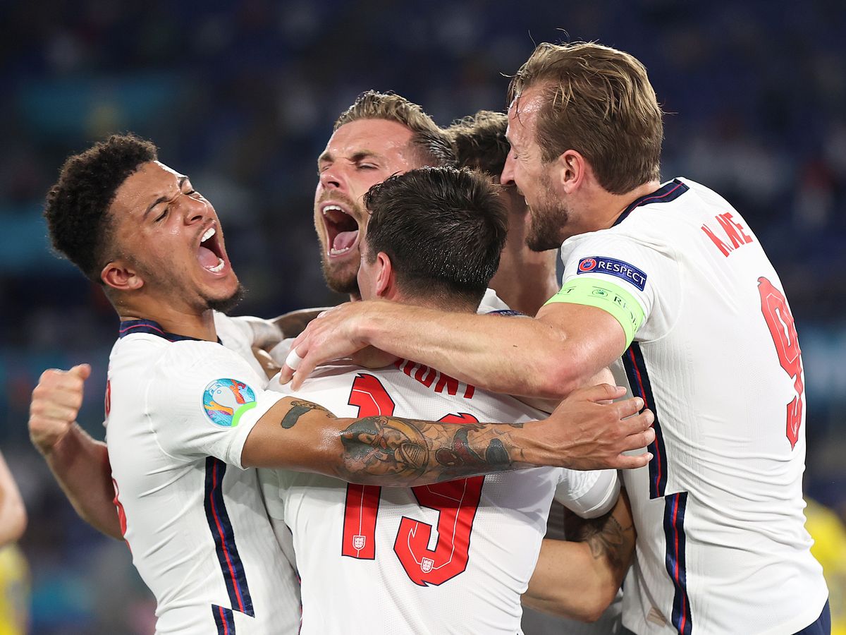 Niềm vui chiến thắng của các cầu thủ đội tuyển Anh. Ảnh: Getty Images