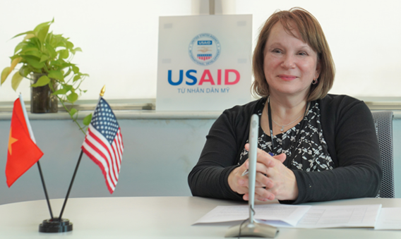 Bà Ann Marie Yatishock, Giám đốc USAID tại Việt Nam.Ảnh: PHONG LAN 