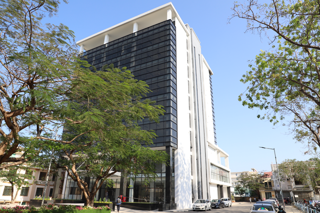 Tòa nhà đa năng mang lại diện mạo mới, góp phần nâng cao chất lượng đào tạo và nghiên cứu khoa học của Trường ĐH Kinh tế. (Ảnh nhà trường cung cấp)	