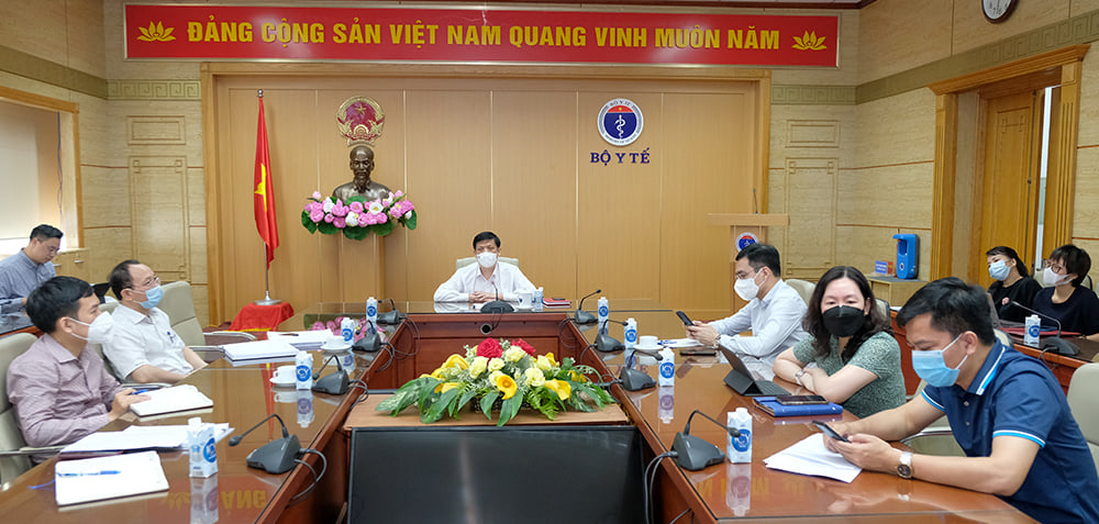 Bộ trưởng Bộ Y tế Nguyễn Thanh Long và các đại biểu tại điểm cầu Bộ Y tế. Ảnh:Trần Minh