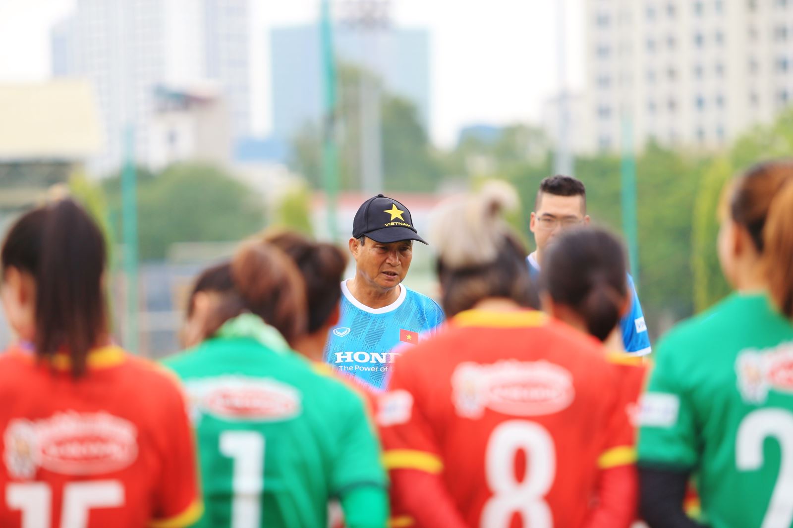 Thầy trò HLV Mai Đức Chung hướng tới mục tiêu giành suất dự World Cup nữ 2023. Ảnh: VFF