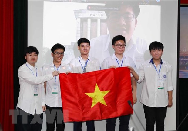 Cả 6 thí sinh Việt Nam tham dự Olympic Toán học quốc tế 2021 đều giành huy chương. (Ảnh: Thanh Tùng/TTXVN)
