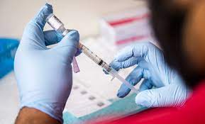 WHO kêu gọi hoãn tiêm mũi vắc-xin Covid-19 tăng cường