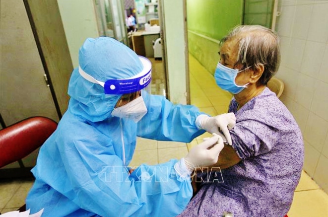 Ngày 26-8, Việt Nam có 11.575 ca mắc mới Covid-19, thêm 18.567 người khỏi bệnh