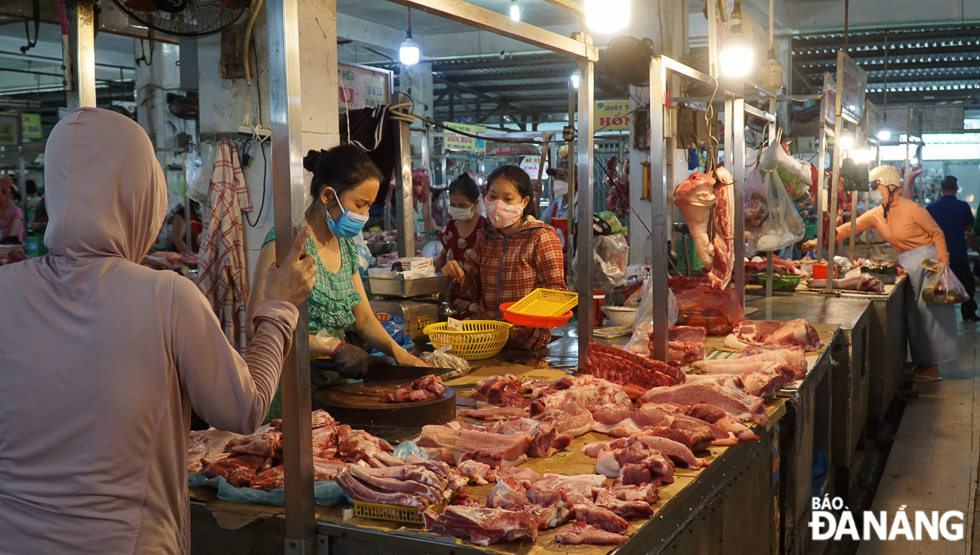 … to go grocery shopping in wet markets and supermarkets