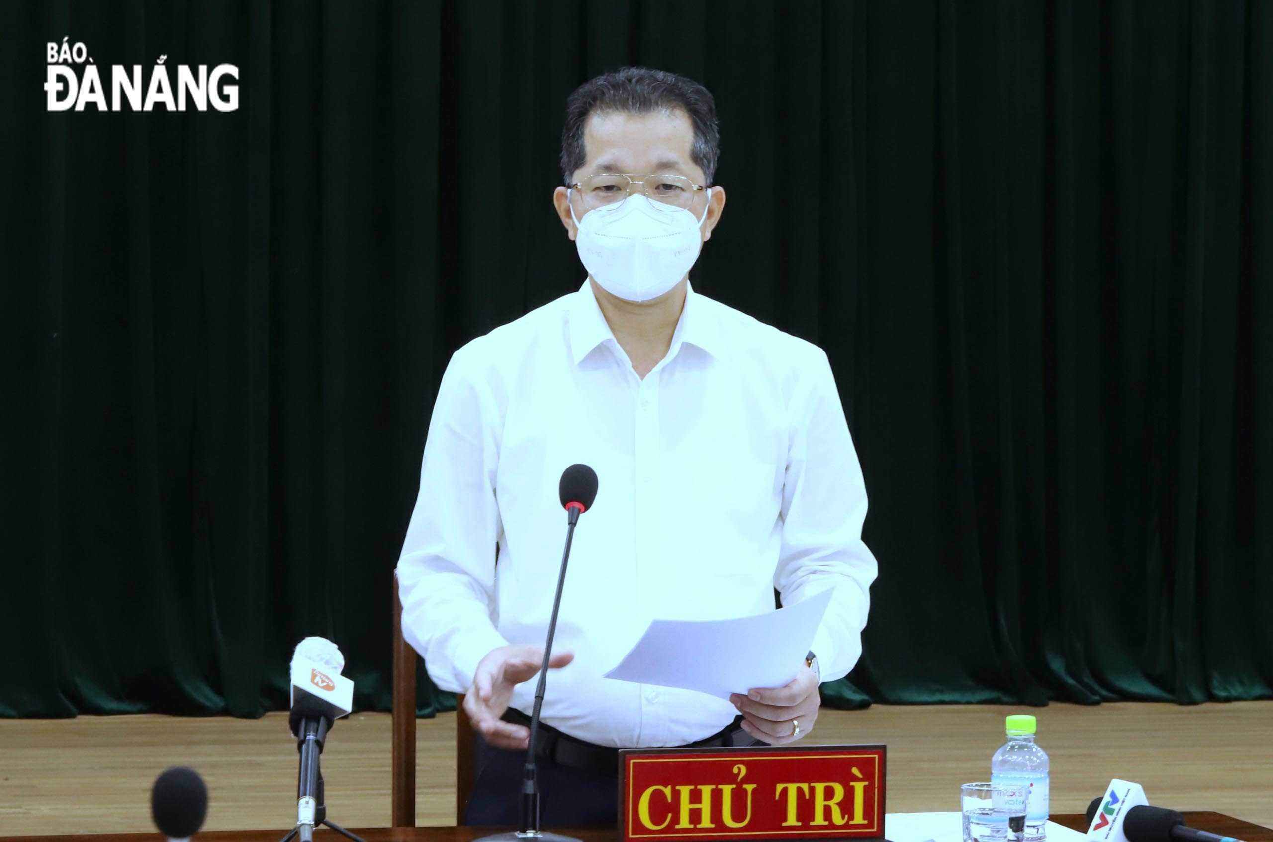 Bí thư Thành ủy Nguyễn Văn Quảng phát biểu chỉ đạo tại buổi làm việc. Ảnh: NGỌC PHÚ